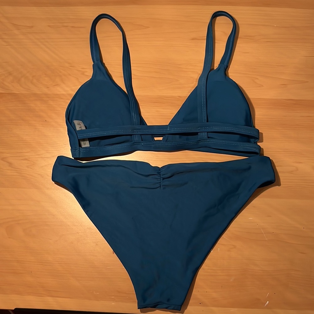 Bikini Set - Picture 2 of 2